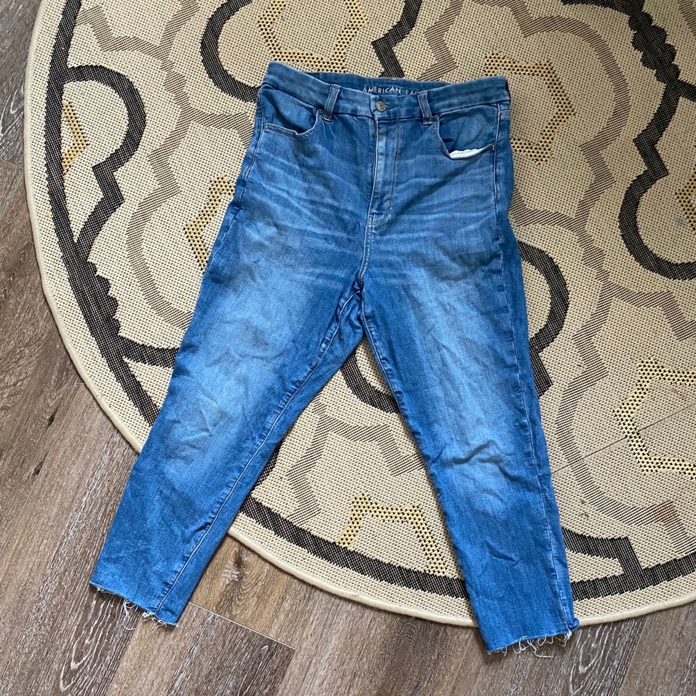 American Eagle cropped jeans